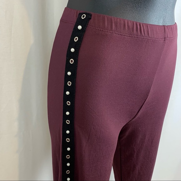NWT Eye Candy dress leggings with pearl / eyelet detail, size small - Picture 2 of 4